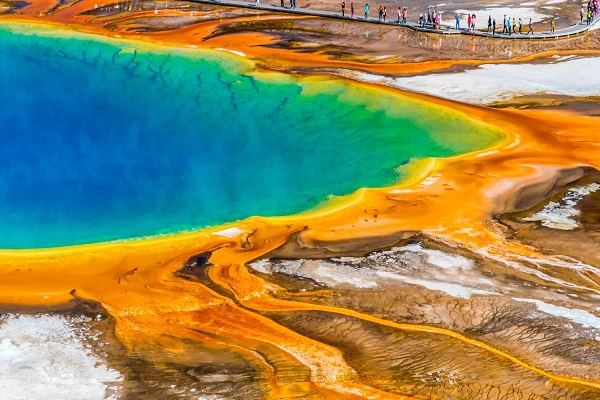 YELLOWSTONE AND GRAND TETON