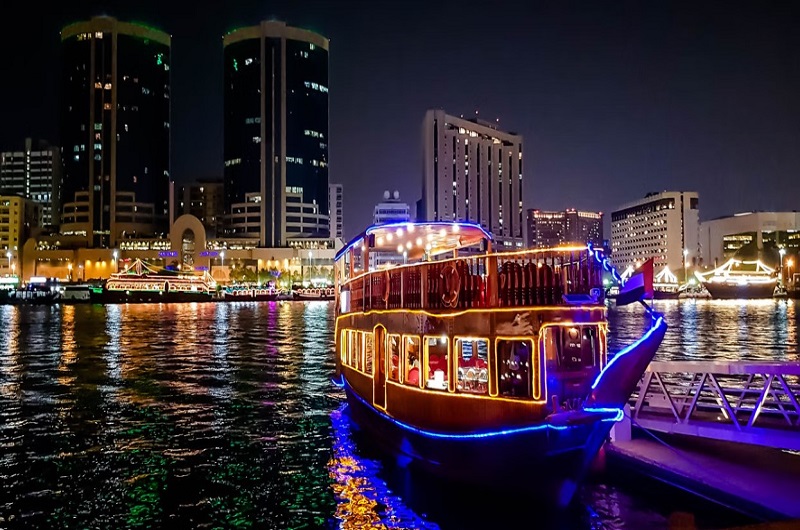 Family vacation Dubai Marina / Habibi World Travel & Tour 