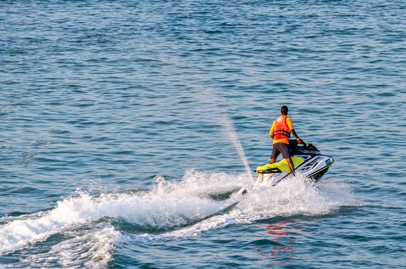 Jet Ski Dubai Marina / Habibi World Travel & Tour   https://habibi-world-travel-agency.com