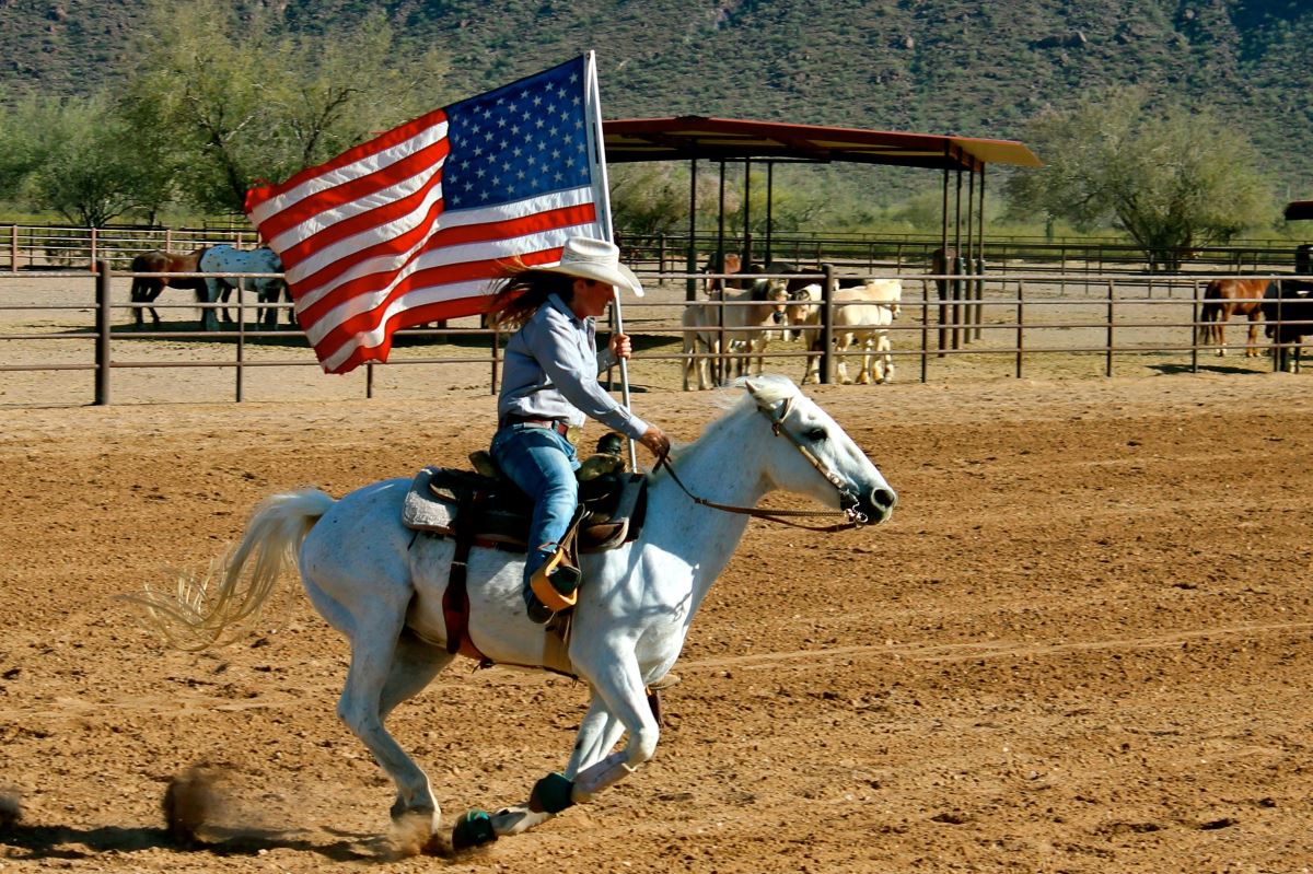  White Stallion Ranch - Habibi World Travel & Tour America