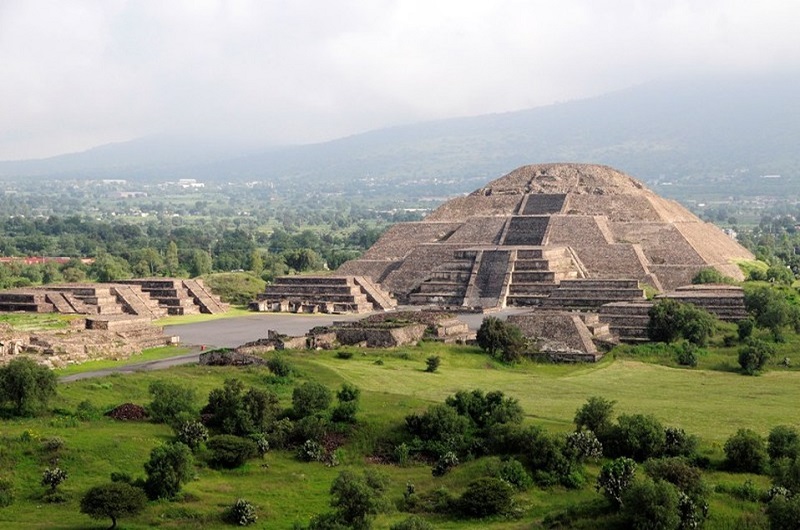 TEOTIHUACAN, CITY OF THE GODS