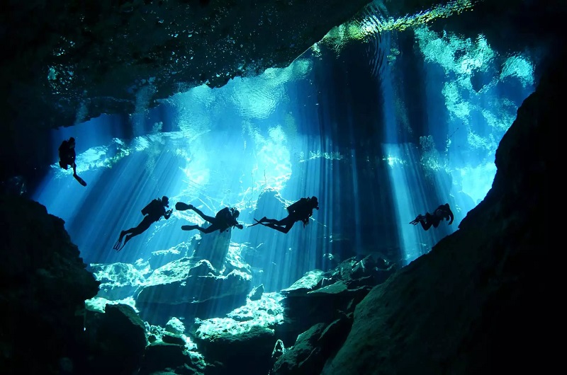 Dive tour Cenote